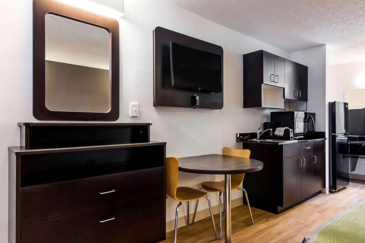 Hotel 6 2*