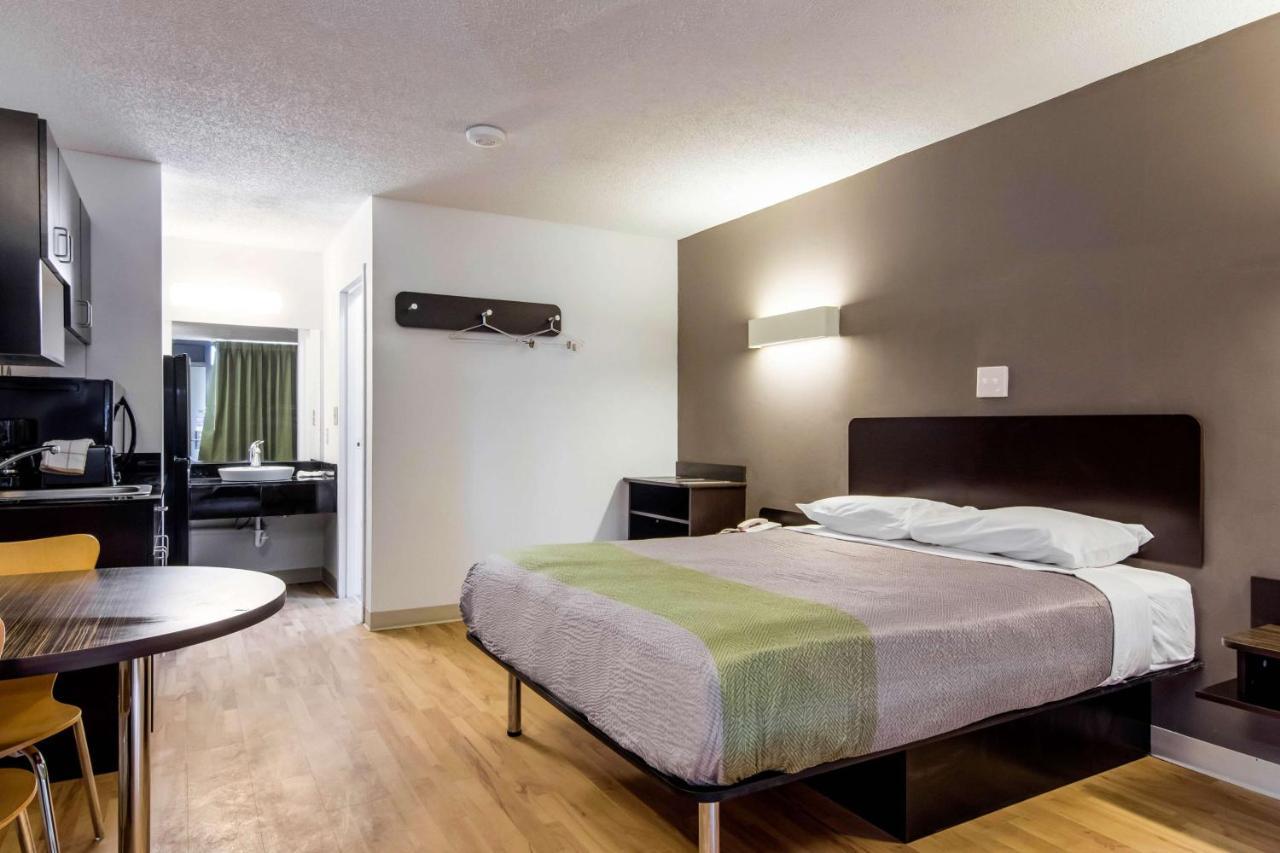 Hotel 6 2*